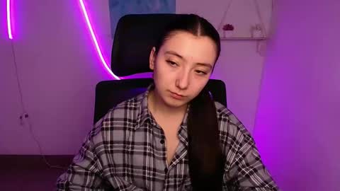 Snapshot of _luna_moon__ chatting on October 13, 2025, 5:18 am Luna online show from October 13, 2025, 5:18 am