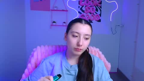 Snapshot of _luna_moon__ chatting on October 27, 2025, 12:31 pm Luna online show from October 27, 2025, 12:31 pm