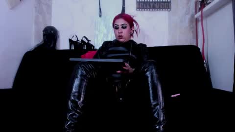 Snapshot of _luna_parisi chatting on September 23, 2025, 7:55 am MISS LUNA online show from September 23, 2025, 7:55 am