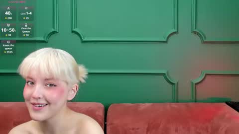 _luny_ online show from June 13, 2026, 7:50 am