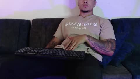 STIVEN online show from February 19, 2026, 10:06 pm