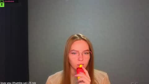 Snapshot of _lysafeta_ chatting on October 24, 2025, 5:15 am Welcome guys  Pleasure to see you all here  My name is Lysafeta and MichaelaTip menu is active Private is open  online show from October 24, 2025, 5:15 am