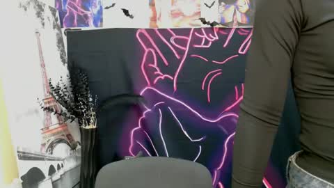 Clara online show from December 8, 2024, 1:14 pm