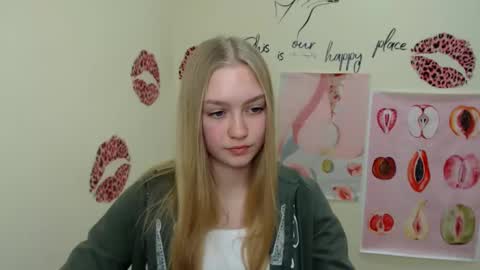 Clara online show from January 4, 2025, 11:00 am