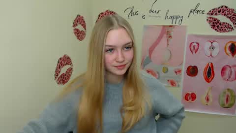Clara online show from January 7, 2025, 1:03 pm