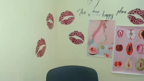 Clara online show from February 19, 2025, 7:17 am
