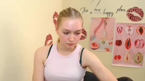 Clara online show from February 26, 2025, 1:41 pm
