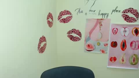 Clara online show from March 12, 2025, 7:24 am