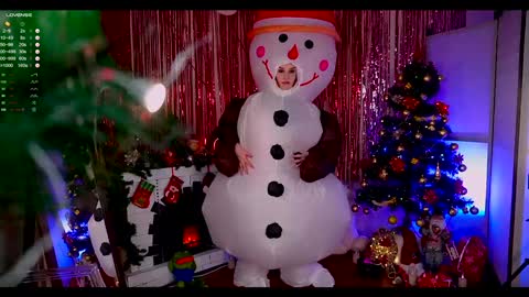Snapshot of _madinameow_ chatting on December 27, 2024, 5:31 am Madina- Mads online show from December 27, 2024, 5:31 am