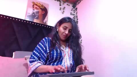 Snapshot of _marcela__ chatting on September 17, 2025, 12:29 pm _marcela__ online show from September 17, 2025, 12:29 pm