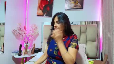 _marcela__ online show from May 12, 2026, 11:18 am