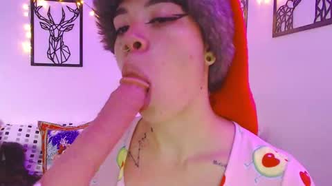 Snapshot of _marcela_wi chatting on December 19, 2024, 10:21 pm Marce online show from December 19, 2024, 10:21 pm