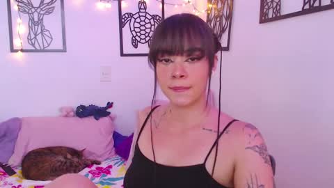 Snapshot of _marcela_wi chatting on February 18, 2025, 7:41 pm Marce online show from February 18, 2025, 7:41 pm