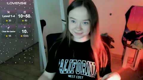 Snapshot of _margoqueen_ chatting on September 17, 2025, 6:48 am Margo online show from September 17, 2025, 6:48 am