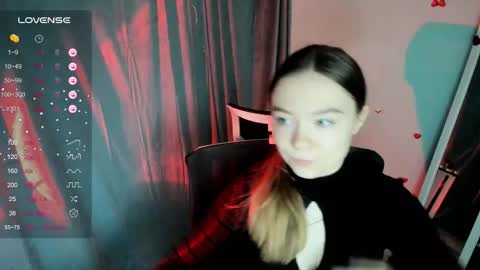 Snapshot of _margoqueen_ chatting on October 8, 2025, 6:11 am Margo online show from October 8, 2025, 6:11 am