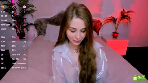 Snapshot of _mari_clark chatting on October 8, 2025, 11:13 pm Eva  online show from October 8, 2025, 11:13 pm