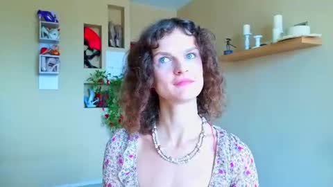 Sophia online show from July 18, 2026, 8:40 am