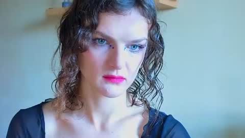 Sophia online show from July 31, 2026, 8:47 am