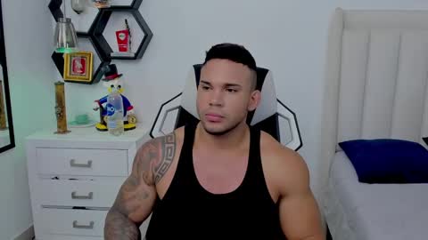 Snapshot of _matthew_santos_ chatting on December 16, 2024, 11:39 pm _matthew_santos_ online show from December 16, 2024, 11:39 pm