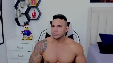 Snapshot of _matthew_santos_ chatting on January 11, 2025, 12:07 pm _matthew_santos_ online show from January 11, 2025, 12:07 pm