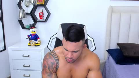 Snapshot of _matthew_santos_ chatting on February 4, 2025, 11:59 pm _matthew_santos_ online show from February 4, 2025, 11:59 pm