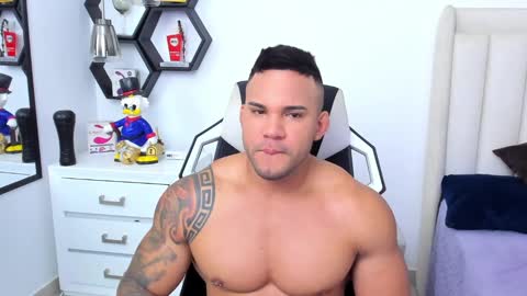 Snapshot of _matthew_santos_ chatting on February 9, 2025, 1:14 pm _matthew_santos_ online show from February 9, 2025, 1:14 pm