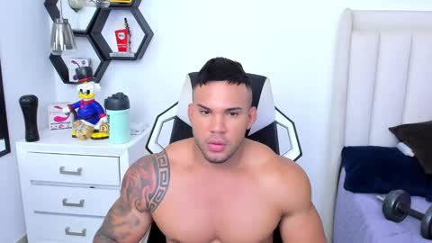 Snapshot of _matthew_santos_ chatting on February 9, 2025, 10:21 pm _matthew_santos_ online show from February 9, 2025, 10:21 pm