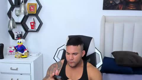 Snapshot of _matthew_santos_ chatting on February 11, 2025, 1:10 am _matthew_santos_ online show from February 11, 2025, 1:10 am