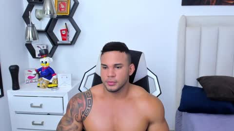 Snapshot of _matthew_santos_ chatting on February 12, 2025, 8:40 pm _matthew_santos_ online show from February 12, 2025, 8:40 pm