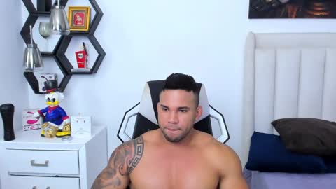 Snapshot of _matthew_santos_ chatting on February 12, 2025, 11:41 pm _matthew_santos_ online show from February 12, 2025, 11:41 pm