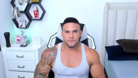 Snapshot of _matthew_santos_ chatting on February 23, 2025, 12:19 am _matthew_santos_ online show from February 23, 2025, 12:19 am