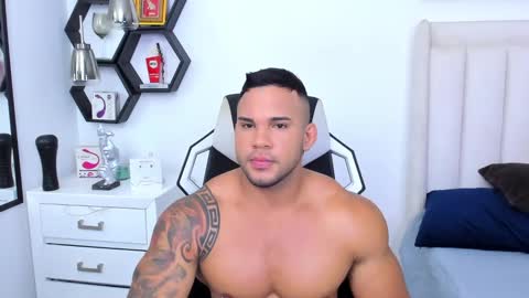Snapshot of _matthew_santos_ chatting on February 23, 2025, 10:20 pm _matthew_santos_ online show from February 23, 2025, 10:20 pm