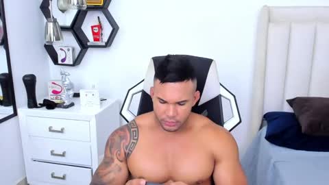 Snapshot of _matthew_santos_ chatting on February 28, 2025, 3:15 am _matthew_santos_ online show from February 28, 2025, 3:15 am