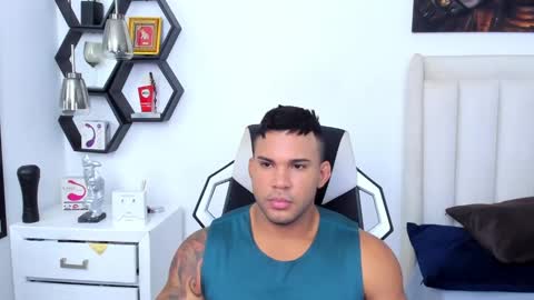 Snapshot of _matthew_santos_ chatting on March 10, 2025, 9:40 pm _matthew_santos_ online show from March 10, 2025, 9:40 pm