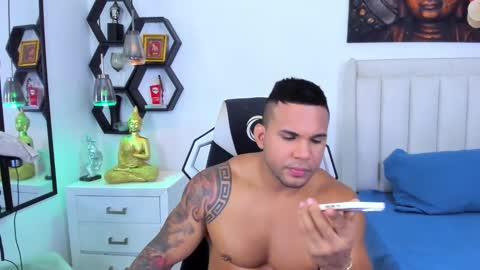 Snapshot of _matthew_santos_ chatting on September 30, 2025, 12:15 am _matthew_santos_ online show from September 30, 2025, 12:15 am