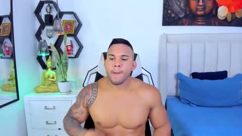 Snapshot of _matthew_santos_ chatting on October 14, 2025, 8:09 pm _matthew_santos_ online show from October 14, 2025, 8:09 pm