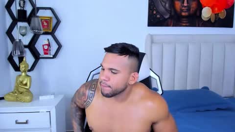 _matthew_santos_ online show from November 27, 2025, 9:17 pm