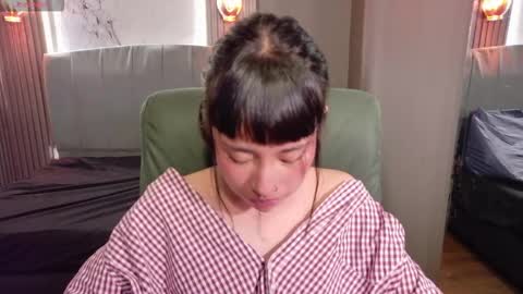 Snapshot of _mavis2 chatting on October 21, 2025, 9:26 pm Mavis online show from October 21, 2025, 9:26 pm