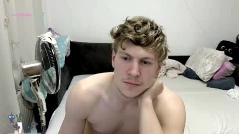 Snapshot of _medaed20_ chatting on September 17, 2025, 5:36 pm Medaed20 online show from September 17, 2025, 5:36 pm