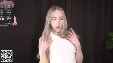 Snapshot of _medal_of_horny_ chatting on September 22, 2025, 6:15 am Elva and Kate online show from September 22, 2025, 6:15 am