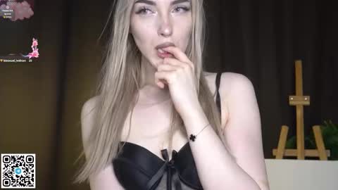 Snapshot of _medal_of_horny_ chatting on October 26, 2025, 8:31 am Elva and Kate online show from October 26, 2025, 8:31 am