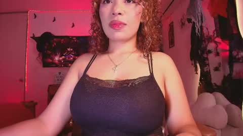 Snapshot of _megan_akbar chatting on October 30, 2025, 12:39 pm Marce online show from October 30, 2025, 12:39 pm