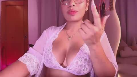 Marce  online show from May 7, 2026, 2:33 pm