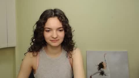 Susie online show from December 8, 2024, 7:43 pm