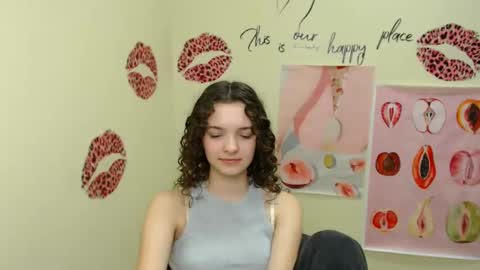 Susie online show from December 12, 2024, 1:49 pm