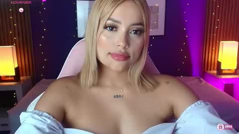 Snapshot of _meliblue chatting on September 30, 2025, 8:25 pm Meli online show from September 30, 2025, 8:25 pm