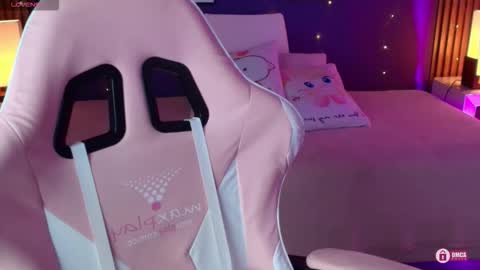 Snapshot of _meliblue chatting on October 18, 2025, 7:25 pm Meli online show from October 18, 2025, 7:25 pm