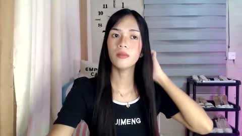Snapshot of _mellyxxx chatting on May 19, 2026, 10:54 am Melly online show from May 19, 2026, 10:54 am