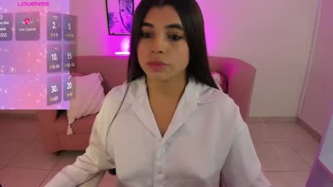 Snapshot of _mia_blue_18_ chatting on September 15, 2025, 6:08 pm  MIa blue 18  online show from September 15, 2025, 6:08 pm