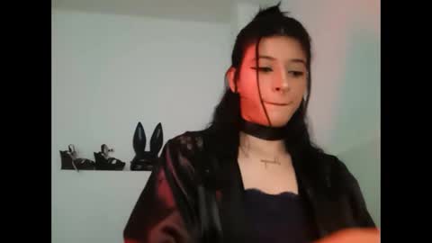 Mia-foster online show from February 26, 2025, 1:21 am